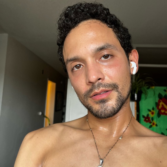 Meet your Posher, Denver - Picture 7 of 7